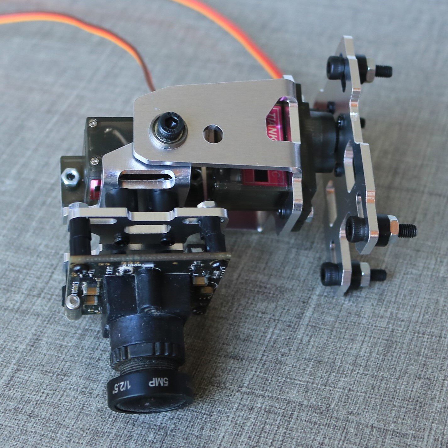 Soporte de Gimbal Dual DC 4.8- - Pan Tilt Bracket reseña y precio